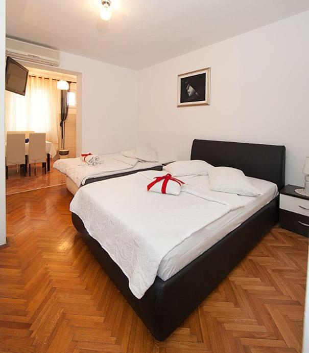 Apartmani Saric Тучепи Экстерьер фото